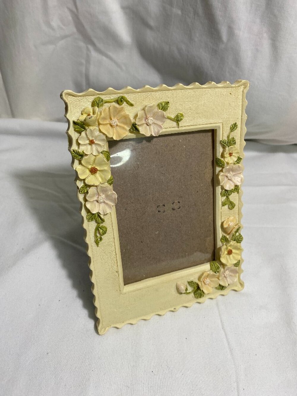 Vintage Floral Picture Frame Cream Pink Resin 3D Flowers Tabletop Photo Frame